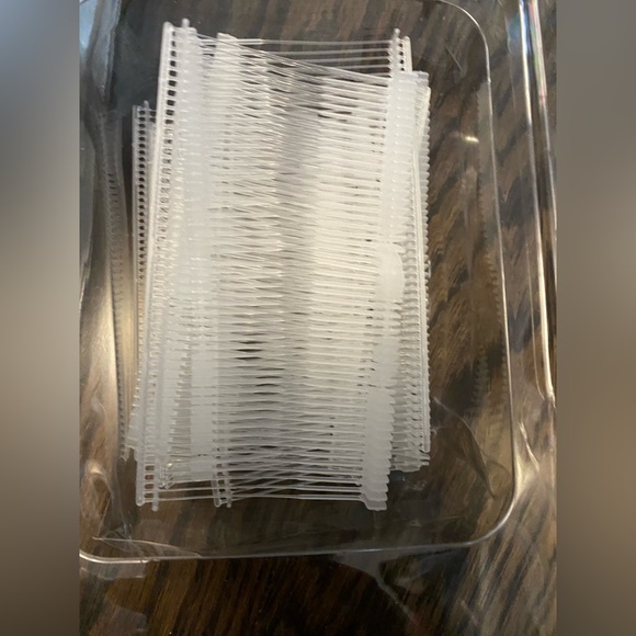 Monarch Tagger Tail 2 Inches Tag Fasteners, 1000 Pieces - Picture 3 of 3